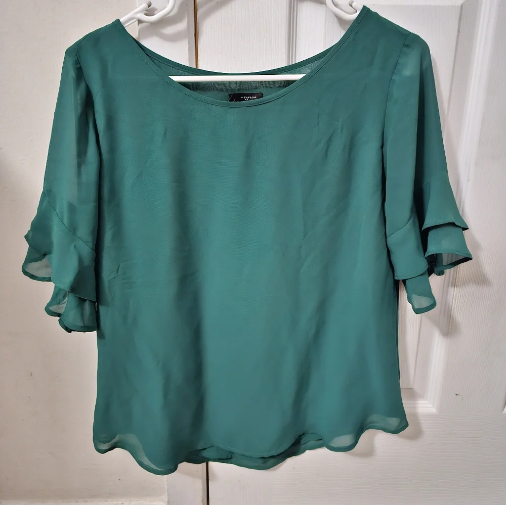 Clothes - Picture 2 of 8